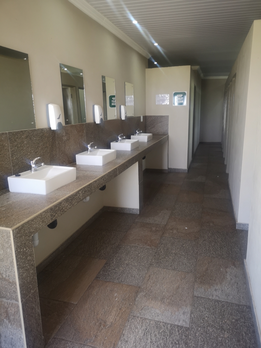 7 Bedroom Property for Sale in Oranjeville Free State